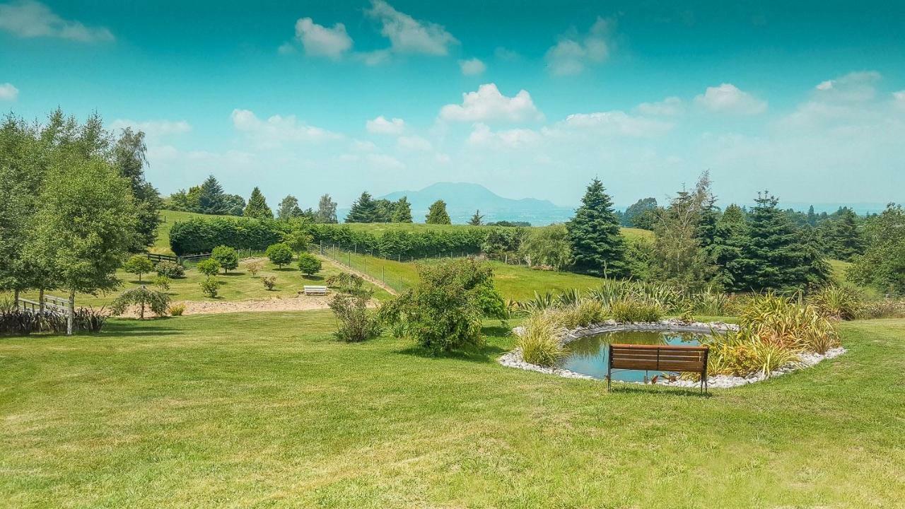 Mountviews Glamping- Retro Caravan Getaway Hotel Taupo Exterior foto